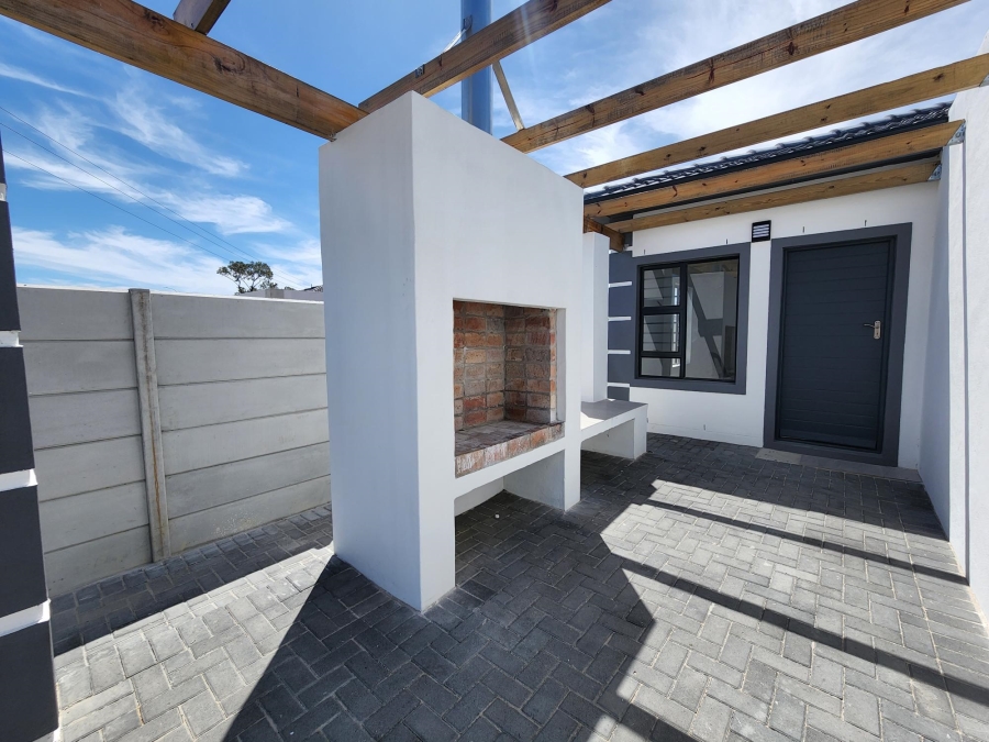 3 Bedroom Property for Sale in Houghton Place Western Cape